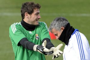 Jose Mourinho yakin Iker Casillas berusaha "diam-diam" menantang otoritasnya selama waktu mereka bersama di Real Madrid.