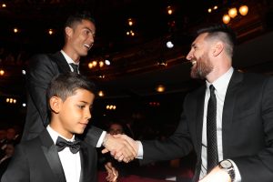 Ronaldo Tidak Masukkan Nama Messi ke Ballon d’Or