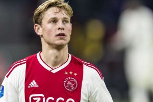 De Jong : Saya Ingin Selesaikan Musim Dengan Ajax