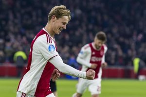 Frenkie De Jong Akan Di Ajax Hingga Akhir Musim