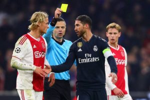 Permalukan Madrid, Fans Ajax Ejek Ramos