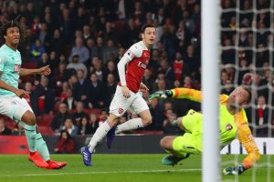 Emery : Ozil Merasa Lebih Bahagia Di Arsenal