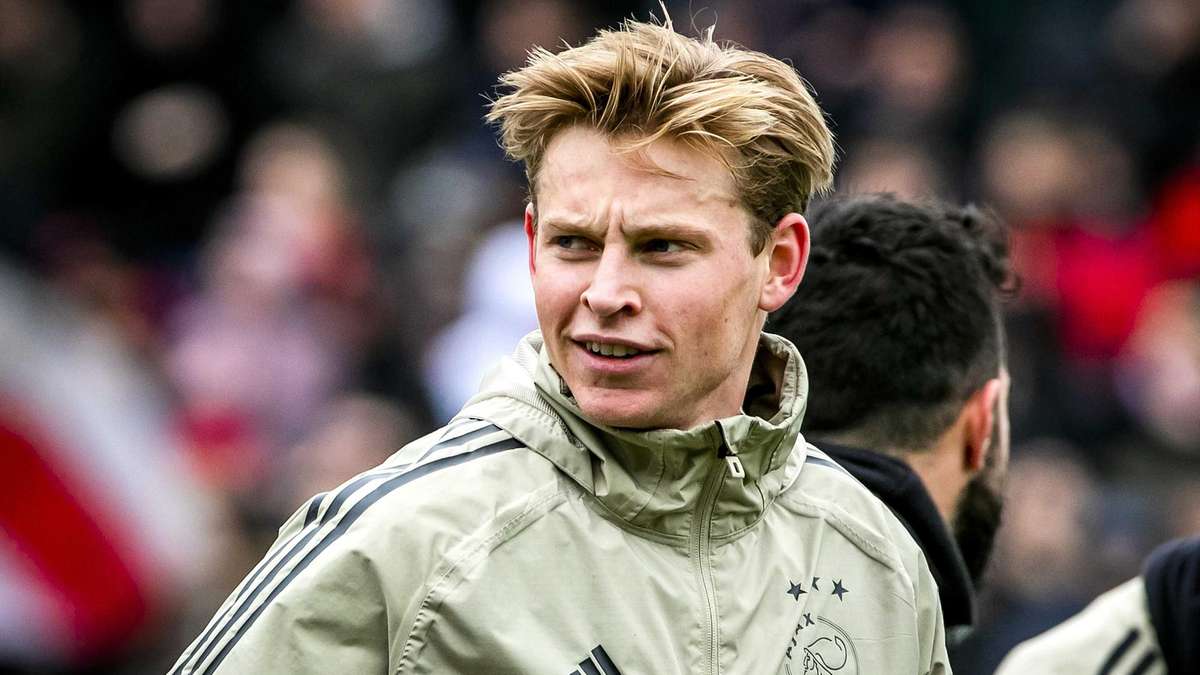 De Jong : Ajax Selevel Dengan Juventus